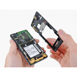 Замена задней части корпуса Motorola Droid 2